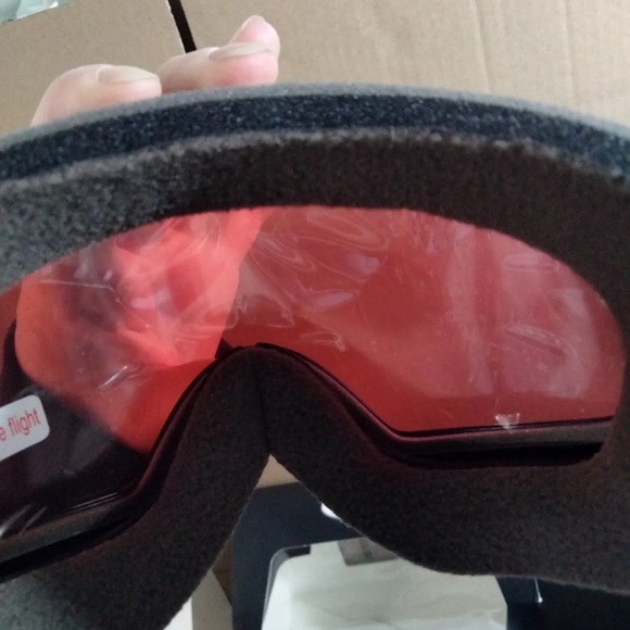 Oakley Flight Deck XM Snow Goggles Matte Black w/Prizm Rose GBL - Picture 6 of 10